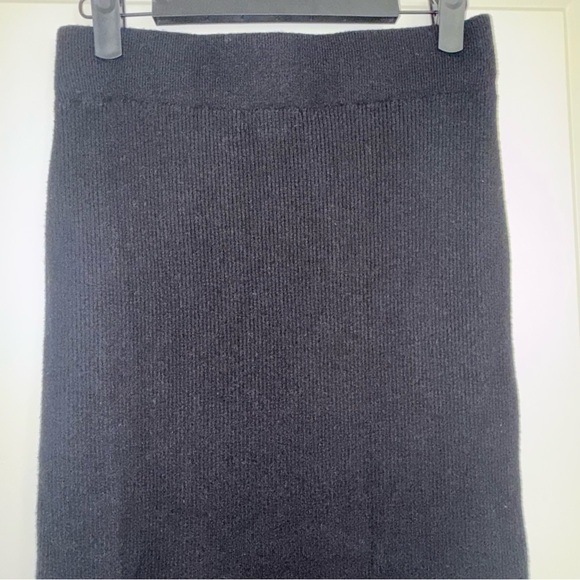 House of Harlow 1960 Midi Knit Sweater Skirt-Black - Picture 4 of 5